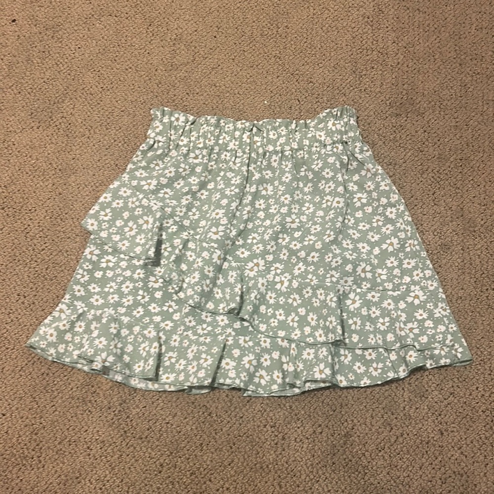 a green floral skit